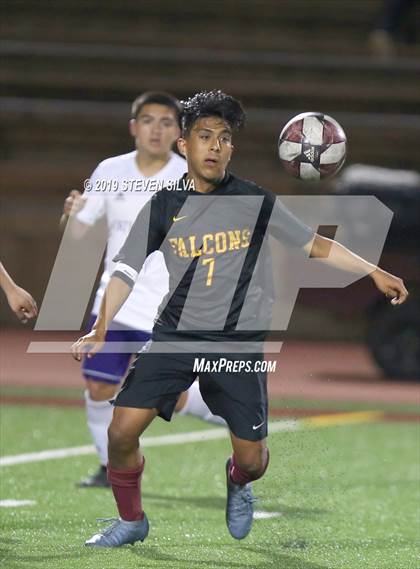 Thumbnail 2 in Cathedral vs. Torrey Pines (CIF SoCal Regional D1 Semifinal) photogallery.