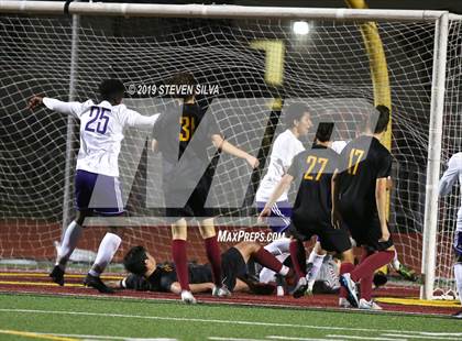 Thumbnail 1 in Cathedral vs. Torrey Pines (CIF SoCal Regional D1 Semifinal) photogallery.