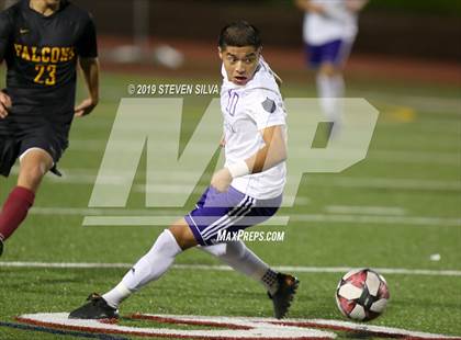 Thumbnail 2 in Cathedral vs. Torrey Pines (CIF SoCal Regional D1 Semifinal) photogallery.