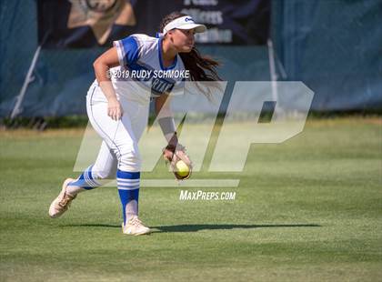 Thumbnail 3 in Mission Bay vs. Central (CIF SDS D3 Final) photogallery.