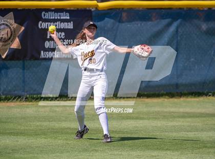 Thumbnail 3 in Mission Bay vs. Central (CIF SDS D3 Final) photogallery.