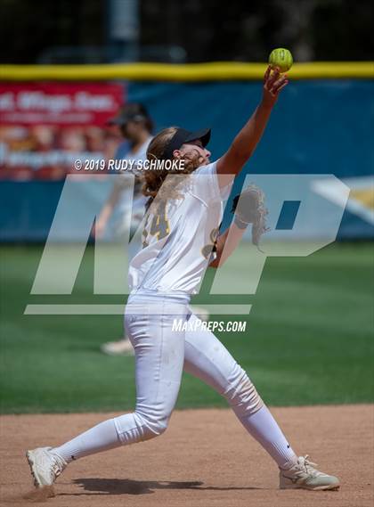 Thumbnail 1 in Mission Bay vs. Central (CIF SDS D3 Final) photogallery.