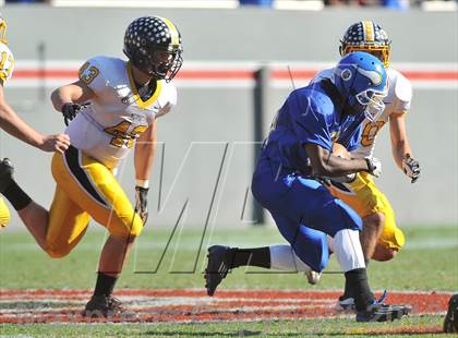 Thumbnail 2 in Murphy vs. Plymouth (NCHSAA 1A Final) photogallery.