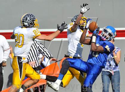 Thumbnail 3 in Murphy vs. Plymouth (NCHSAA 1A Final) photogallery.