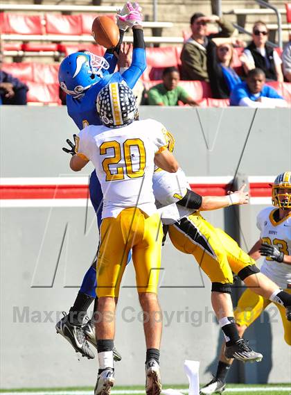 Thumbnail 1 in Murphy vs. Plymouth (NCHSAA 1A Final) photogallery.