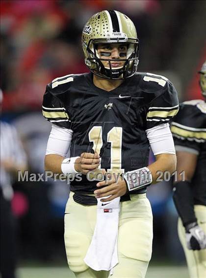 Thumbnail 3 in Calhoun vs. Buford (GHSA Class AA Final) photogallery.