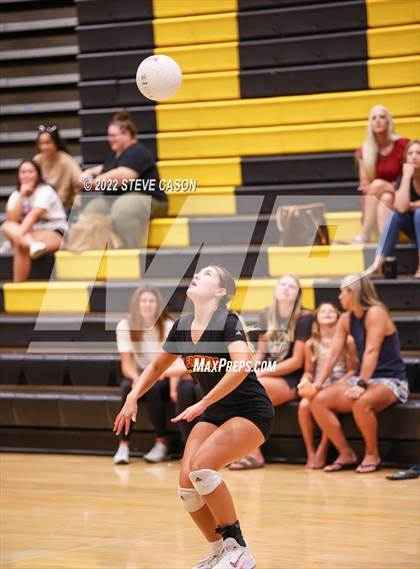 Thumbnail 1 in Del Oro vs St Francis (Del Oro Tournament) photogallery.