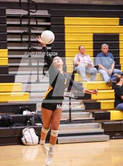 Thumbnail 1 in Del Oro vs St Francis (Del Oro Tournament) photogallery.