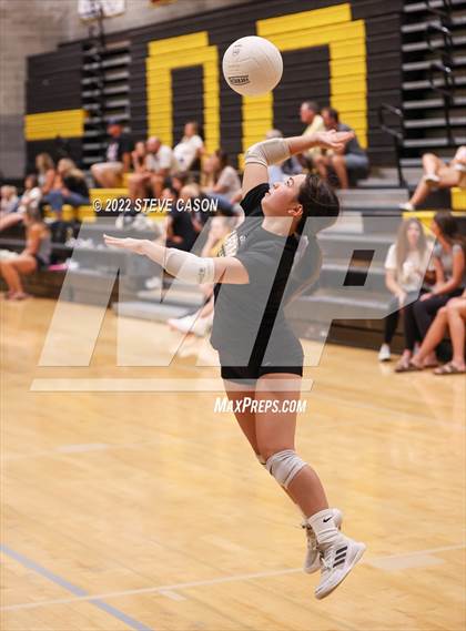 Thumbnail 3 in Del Oro vs St Francis (Del Oro Tournament) photogallery.