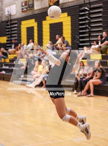 Thumbnail 2 in Del Oro vs St Francis (Del Oro Tournament) photogallery.