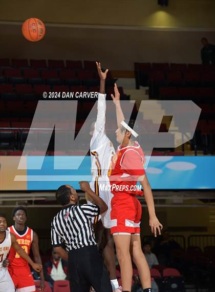 Thumbnail 2 in Christ the King vs. Monroe Campus (Public vs Catholic Hoops Showdown) photogallery.