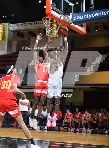 Thumbnail 2 in Christ the King vs. Monroe Campus (Public vs Catholic Hoops Showdown) photogallery.