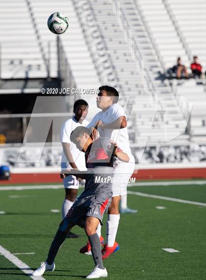 Thumbnail 2 in Lee [Robert E.] vs Sam Houston (North Texas Elite Showcase) photogallery.