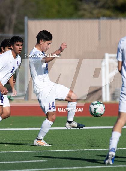Thumbnail 1 in Lee [Robert E.] vs Sam Houston (North Texas Elite Showcase) photogallery.