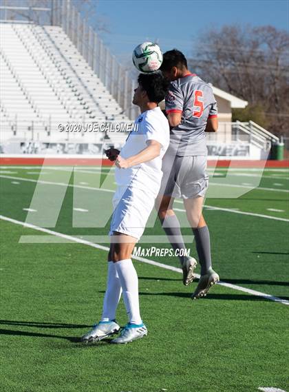 Thumbnail 2 in Lee [Robert E.] vs Sam Houston (North Texas Elite Showcase) photogallery.