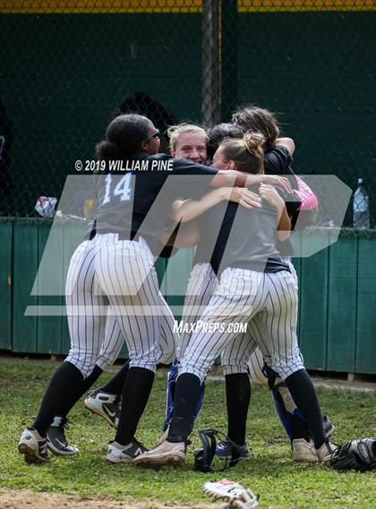 Thumbnail 1 in Middletown vs Kingston (Section 9 Class AA Semifinal) photogallery.