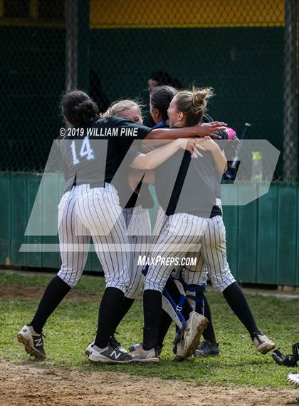 Thumbnail 2 in Middletown vs Kingston (Section 9 Class AA Semifinal) photogallery.