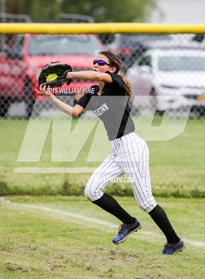 Thumbnail 1 in Middletown vs Kingston (Section 9 Class AA Semifinal) photogallery.
