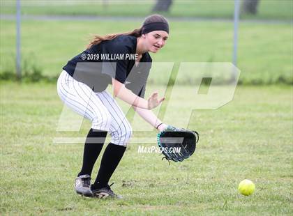 Thumbnail 2 in Middletown vs Kingston (Section 9 Class AA Semifinal) photogallery.