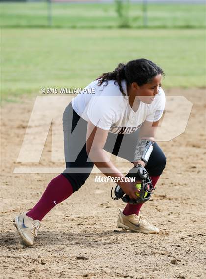 Thumbnail 2 in Middletown vs Kingston (Section 9 Class AA Semifinal) photogallery.