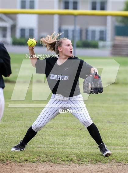 Thumbnail 2 in Middletown vs Kingston (Section 9 Class AA Semifinal) photogallery.
