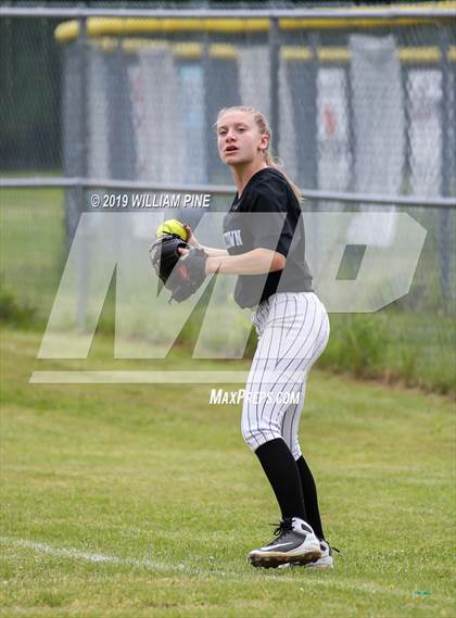 Thumbnail 3 in Middletown vs Kingston (Section 9 Class AA Semifinal) photogallery.