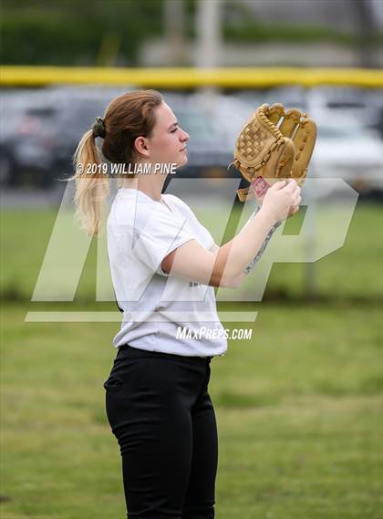 Thumbnail 3 in Middletown vs Kingston (Section 9 Class AA Semifinal) photogallery.