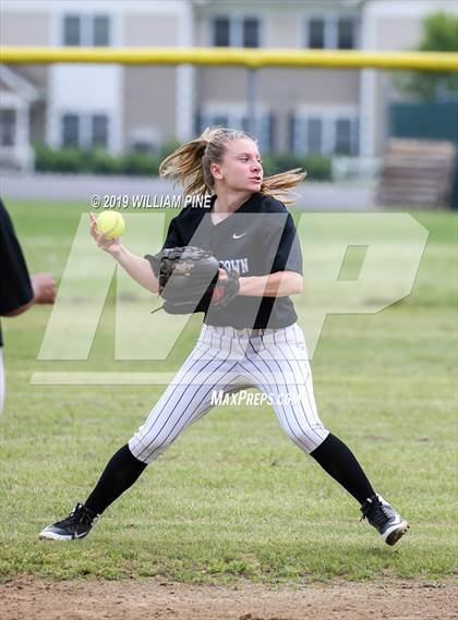 Thumbnail 1 in Middletown vs Kingston (Section 9 Class AA Semifinal) photogallery.