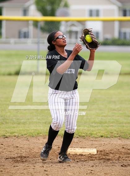 Thumbnail 3 in Middletown vs Kingston (Section 9 Class AA Semifinal) photogallery.