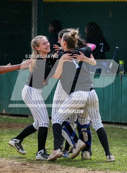 Thumbnail 1 in Middletown vs Kingston (Section 9 Class AA Semifinal) photogallery.