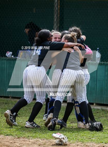 Thumbnail 2 in Middletown vs Kingston (Section 9 Class AA Semifinal) photogallery.