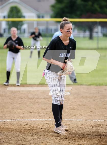 Thumbnail 2 in Middletown vs Kingston (Section 9 Class AA Semifinal) photogallery.
