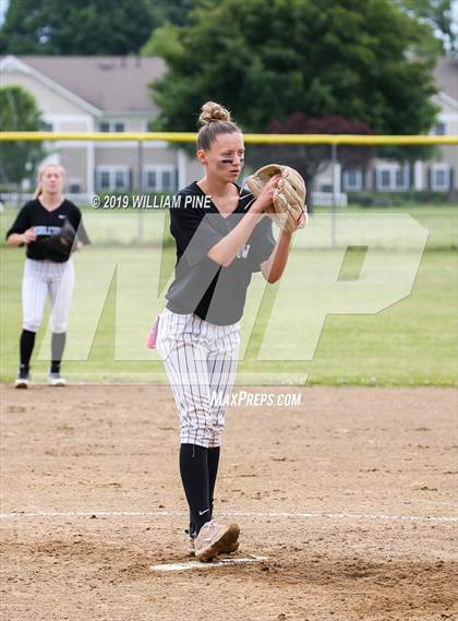Thumbnail 3 in Middletown vs Kingston (Section 9 Class AA Semifinal) photogallery.
