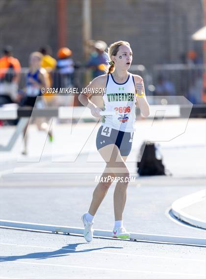 Thumbnail 2 in UF Relays (Saturday - 4 x 800 Meter Heat 2) photogallery.
