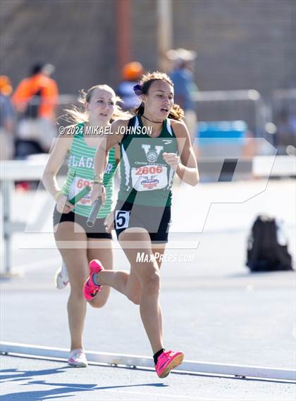 Thumbnail 3 in UF Relays (Saturday - 4 x 800 Meter Heat 2) photogallery.