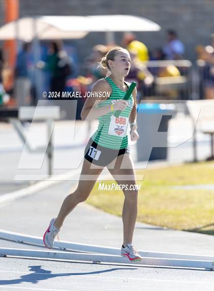 Thumbnail 3 in UF Relays (Saturday - 4 x 800 Meter Heat 2) photogallery.