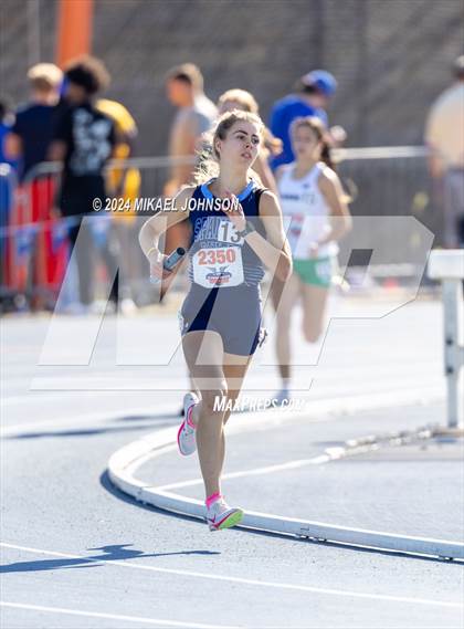 Thumbnail 2 in UF Relays (Saturday - 4 x 800 Meter Heat 2) photogallery.
