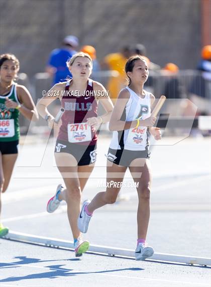 Thumbnail 3 in UF Relays (Saturday - 4 x 800 Meter Heat 2) photogallery.