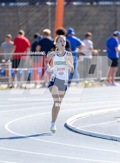 Thumbnail 1 in UF Relays (Saturday - 4 x 800 Meter Heat 2) photogallery.