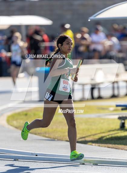 Thumbnail 3 in UF Relays (Saturday - 4 x 800 Meter Heat 2) photogallery.