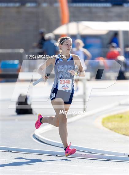 Thumbnail 3 in UF Relays (Saturday - 4 x 800 Meter Heat 2) photogallery.