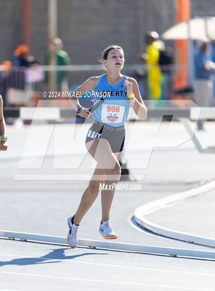 Thumbnail 3 in UF Relays (Saturday - 4 x 800 Meter Heat 2) photogallery.