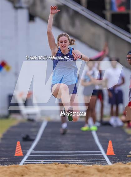 Thumbnail 3 in SAC Meet #2 at Hoke County (Girls) photogallery.