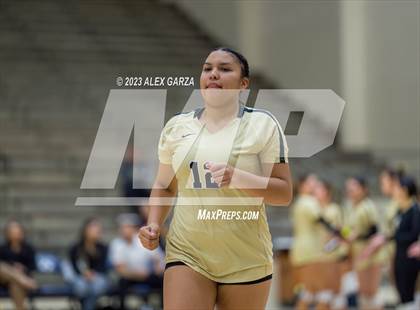 Thumbnail 1 in Southwest vs Edison  (UIL 5A Region 4 Bi-District Playoff) photogallery.