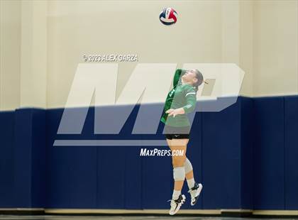 Thumbnail 3 in Southwest vs Edison  (UIL 5A Region 4 Bi-District Playoff) photogallery.