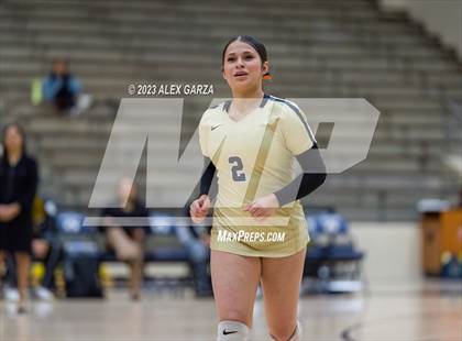 Thumbnail 2 in Southwest vs Edison  (UIL 5A Region 4 Bi-District Playoff) photogallery.