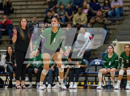 Thumbnail 3 in Southwest vs Edison  (UIL 5A Region 4 Bi-District Playoff) photogallery.