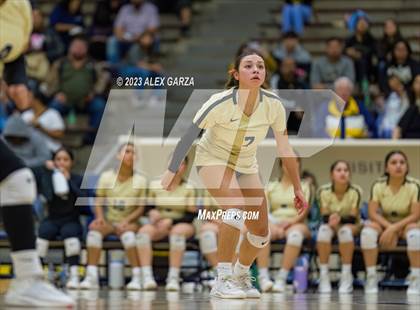 Thumbnail 1 in Southwest vs Edison  (UIL 5A Region 4 Bi-District Playoff) photogallery.