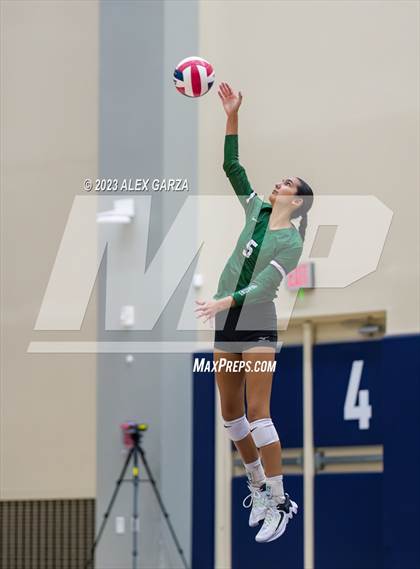 Thumbnail 3 in Southwest vs Edison  (UIL 5A Region 4 Bi-District Playoff) photogallery.