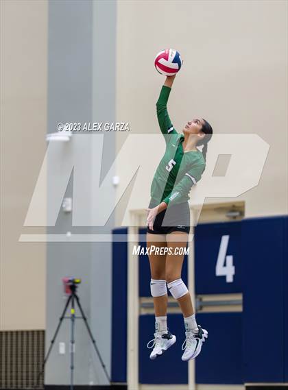 Thumbnail 3 in Southwest vs Edison  (UIL 5A Region 4 Bi-District Playoff) photogallery.